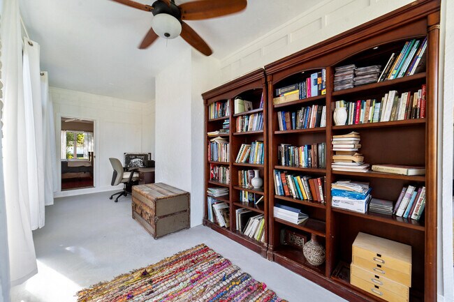 Building Photo - 3000 Conifer Dr