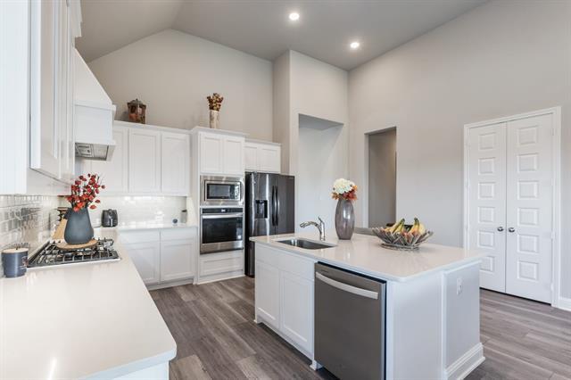 Building Photo - 10401 Trail Ridge Dr