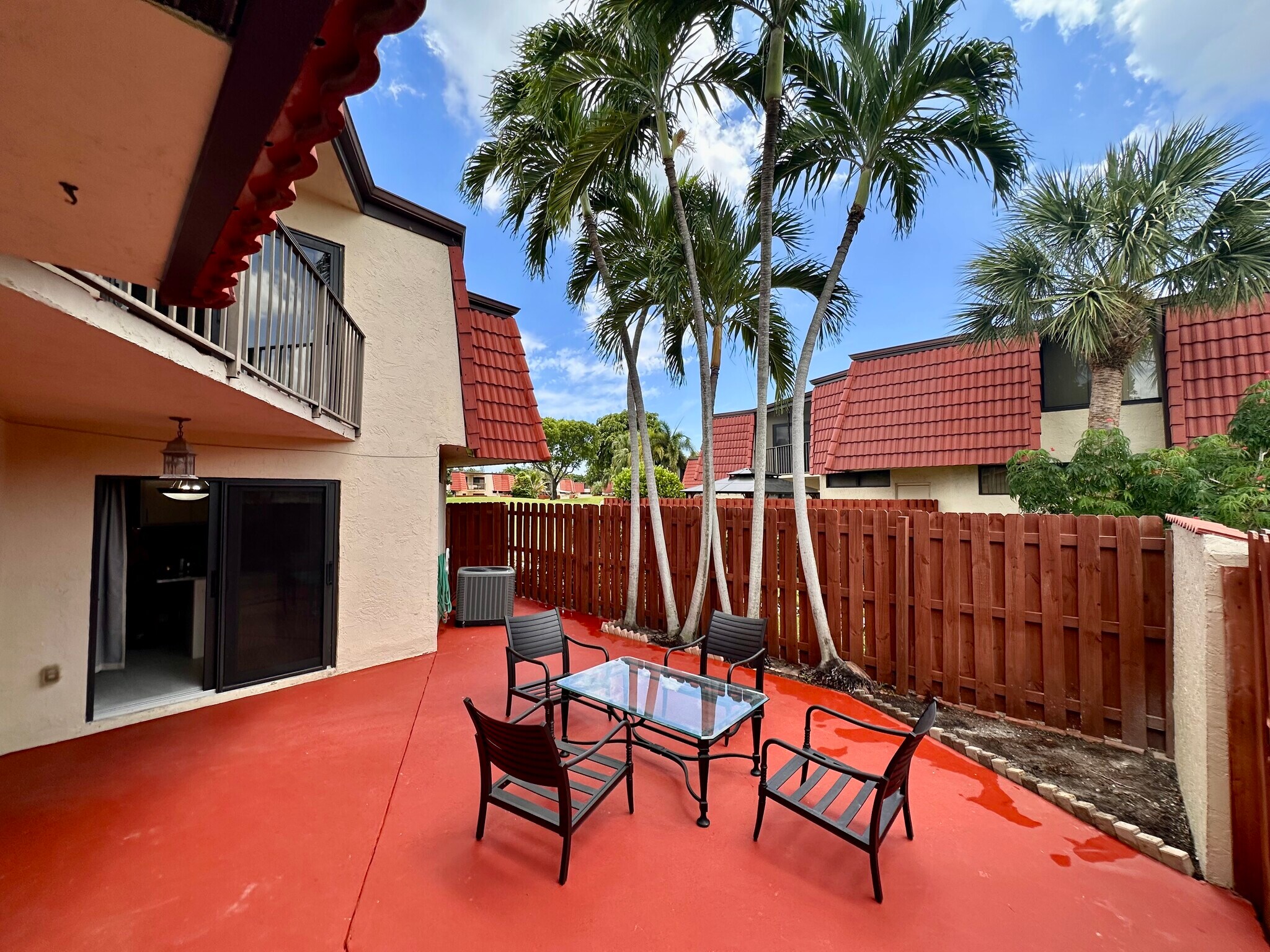 Building Photo - 3871 Victoria Dr