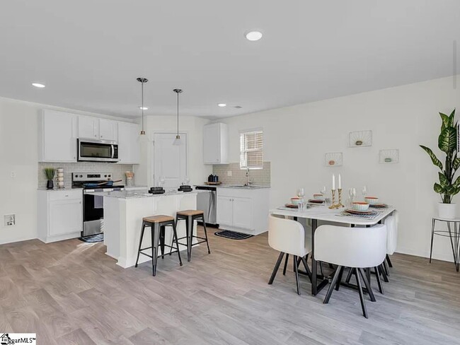 Building Photo - 6039 Willutuck Dr