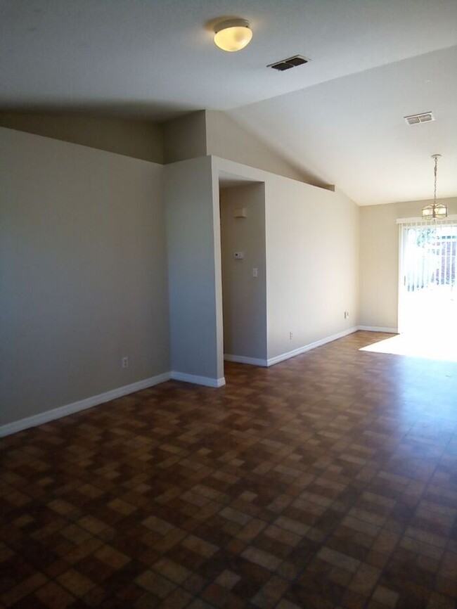 Building Photo - Single Family Home in BVL, Kissimmee
