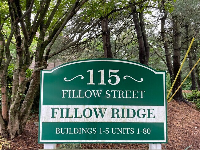 Building Photo - 115 Fillow St