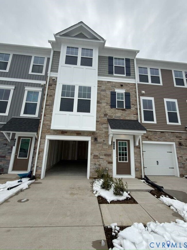 Building Photo - 449 Burden Dr