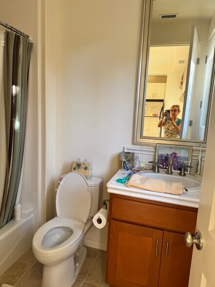 Building Photo - 5560 Campana Ct