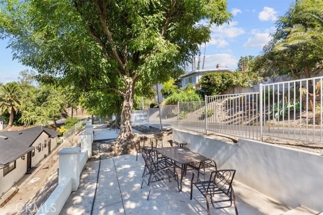 Building Photo - 5201 Sale Ave