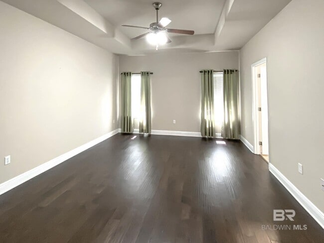 Building Photo - 609 Royal Troon Cir