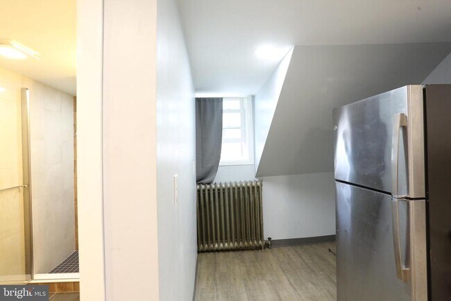 Building Photo - 2319 Perkiomen Ave