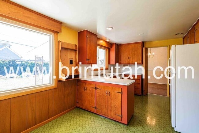 Building Photo - 2630 Lincoln Ln