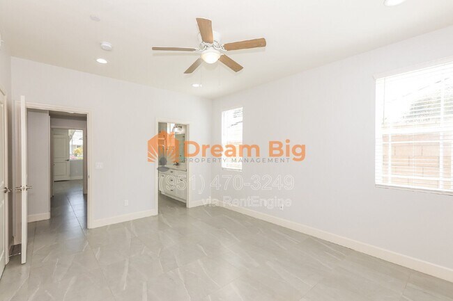Building Photo - 5167 Peony Ct