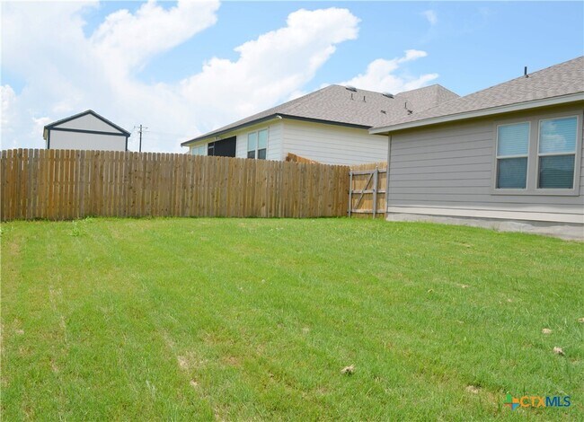 Building Photo - 2477 Bee Crk Dr