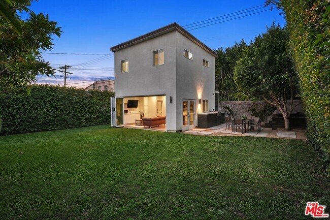 Building Photo - 1155 S Rimpau Blvd