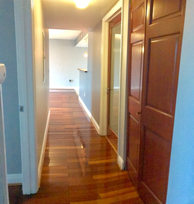 Building Photo - 3000 Coral Wy