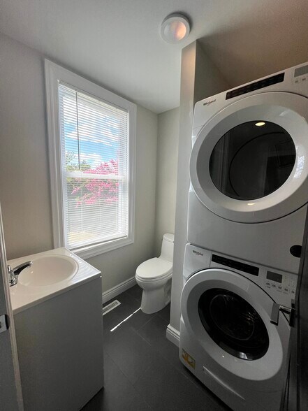 Building Photo - 38 Belmont Ave