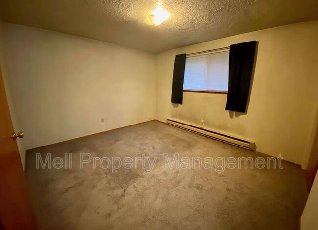 Building Photo - 1107 Thomas Ave