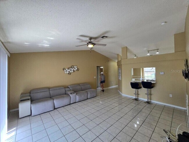 Building Photo - 3511 Majesty Loop