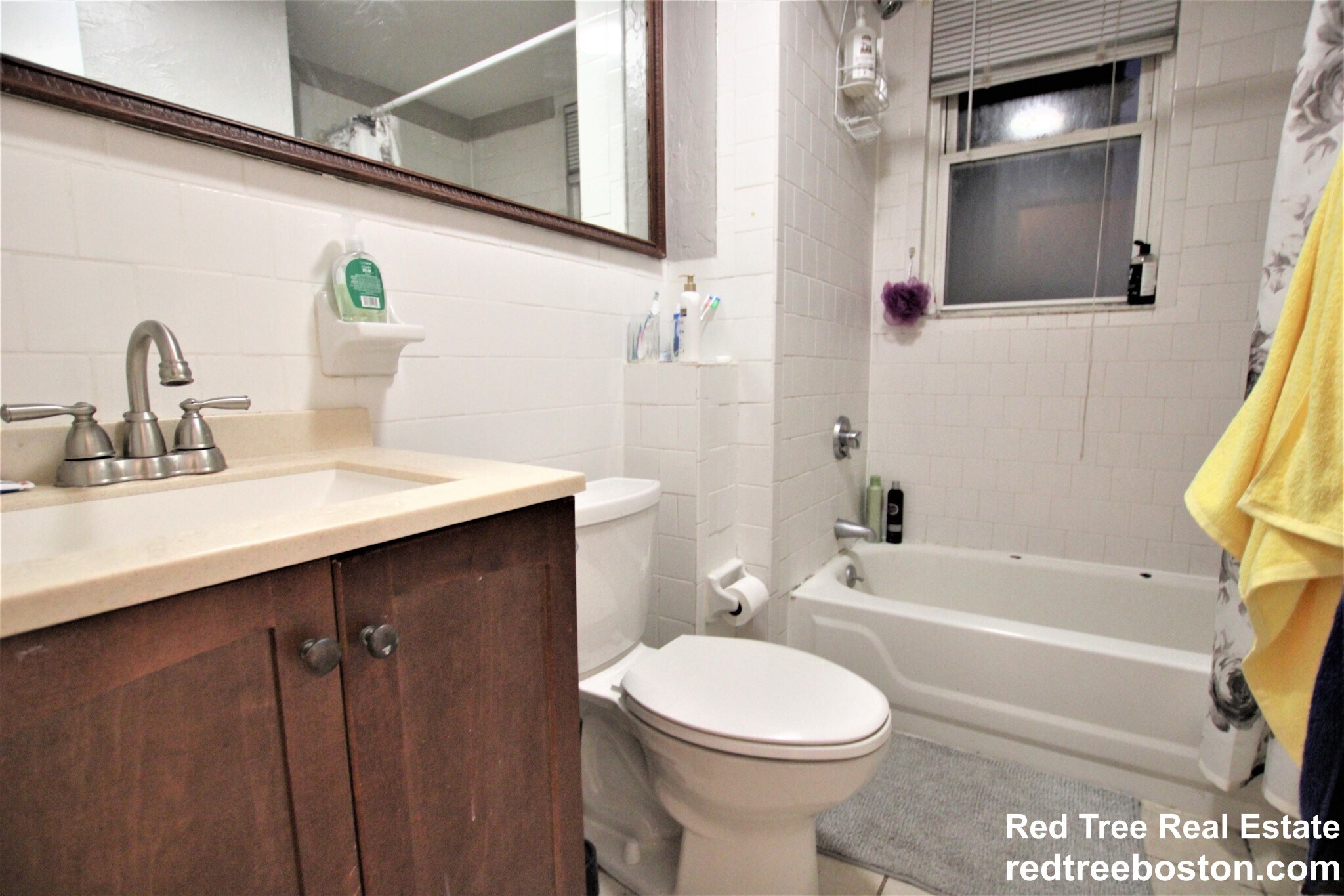 Building Photo - 8 Sunset St