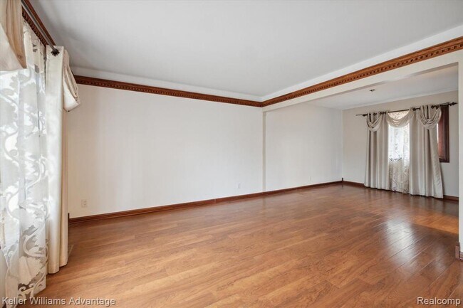 Building Photo - 19263 Sunset St