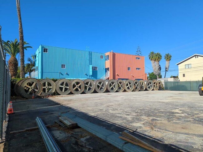 Building Photo - 915 Broadway St