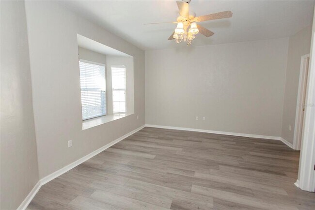 Building Photo - 4712 NW 80th Rd