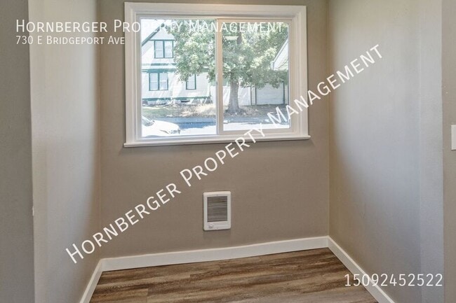 Building Photo - 730 E Bridgeport Ave