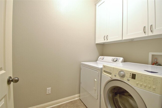 Building Photo - 324 Atlanta Park Dr