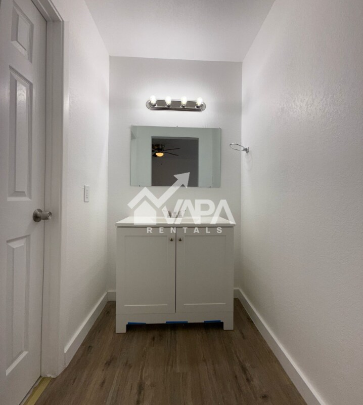 Building Photo - 10815 Green Heights Dr