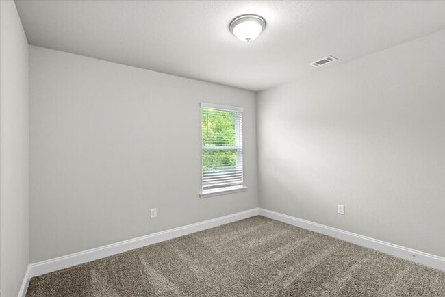 Building Photo - 18401 Elkwood Dr