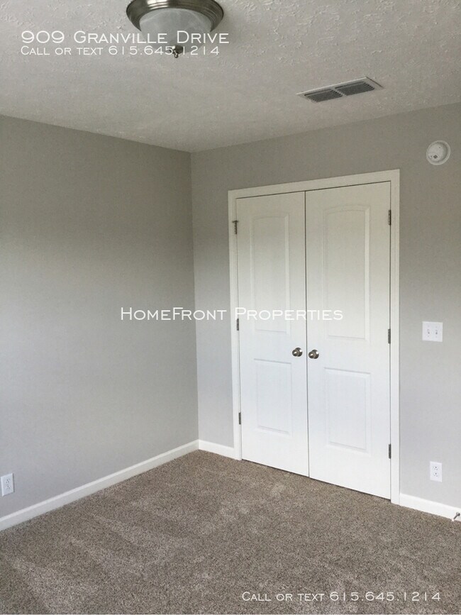 Building Photo - 3 BD, 3 BA Townhome: Triple Blackman Schools