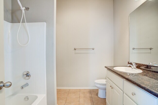 Building Photo - Great newer home in Frenship ISD