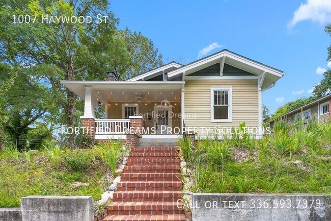 Building Photo - 1007 Haywood St
