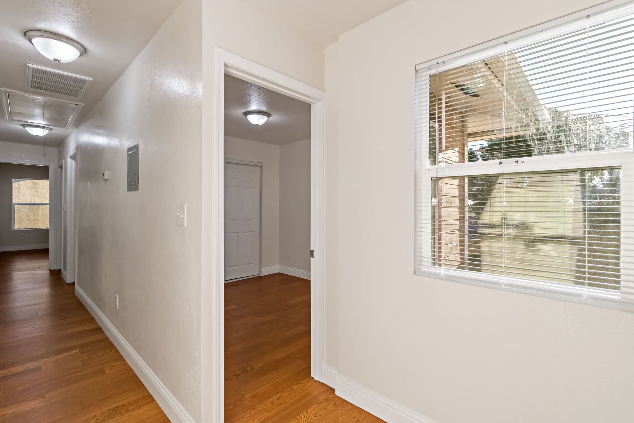 Building Photo - 2644 62nd Ave