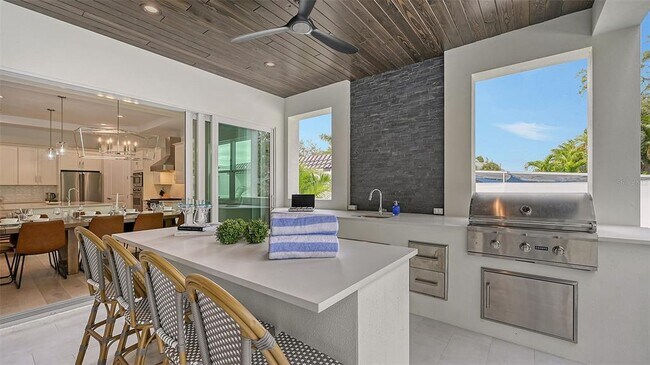 Building Photo - 1537 Siesta Dr