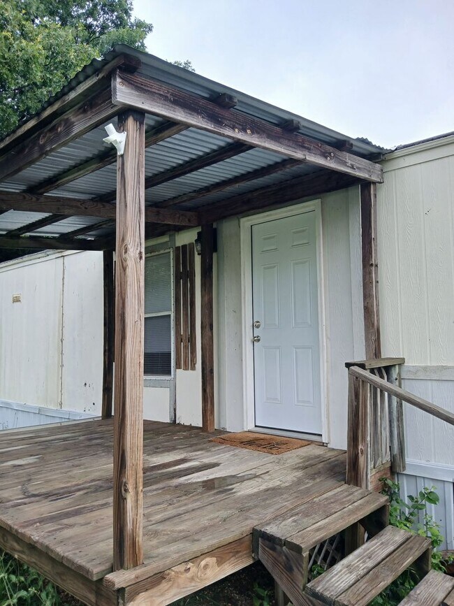 Building Photo - In the KEYS ... Open Floor plan 3 bedroom 2 bathroom