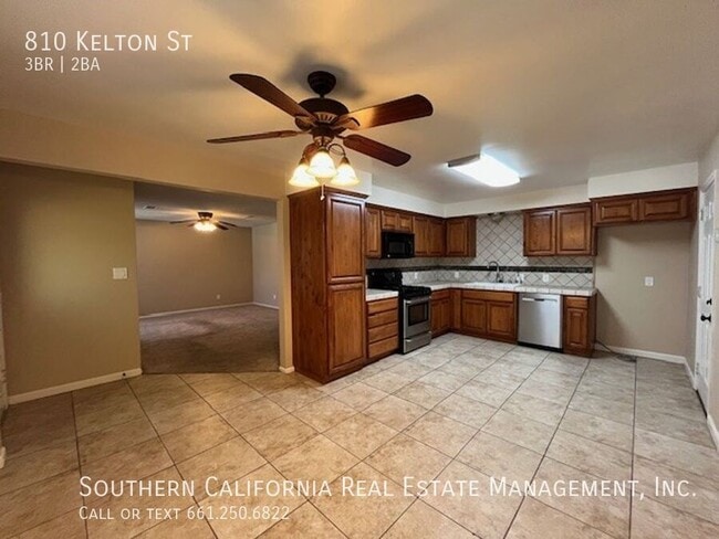 Building Photo - 810 Kelton St