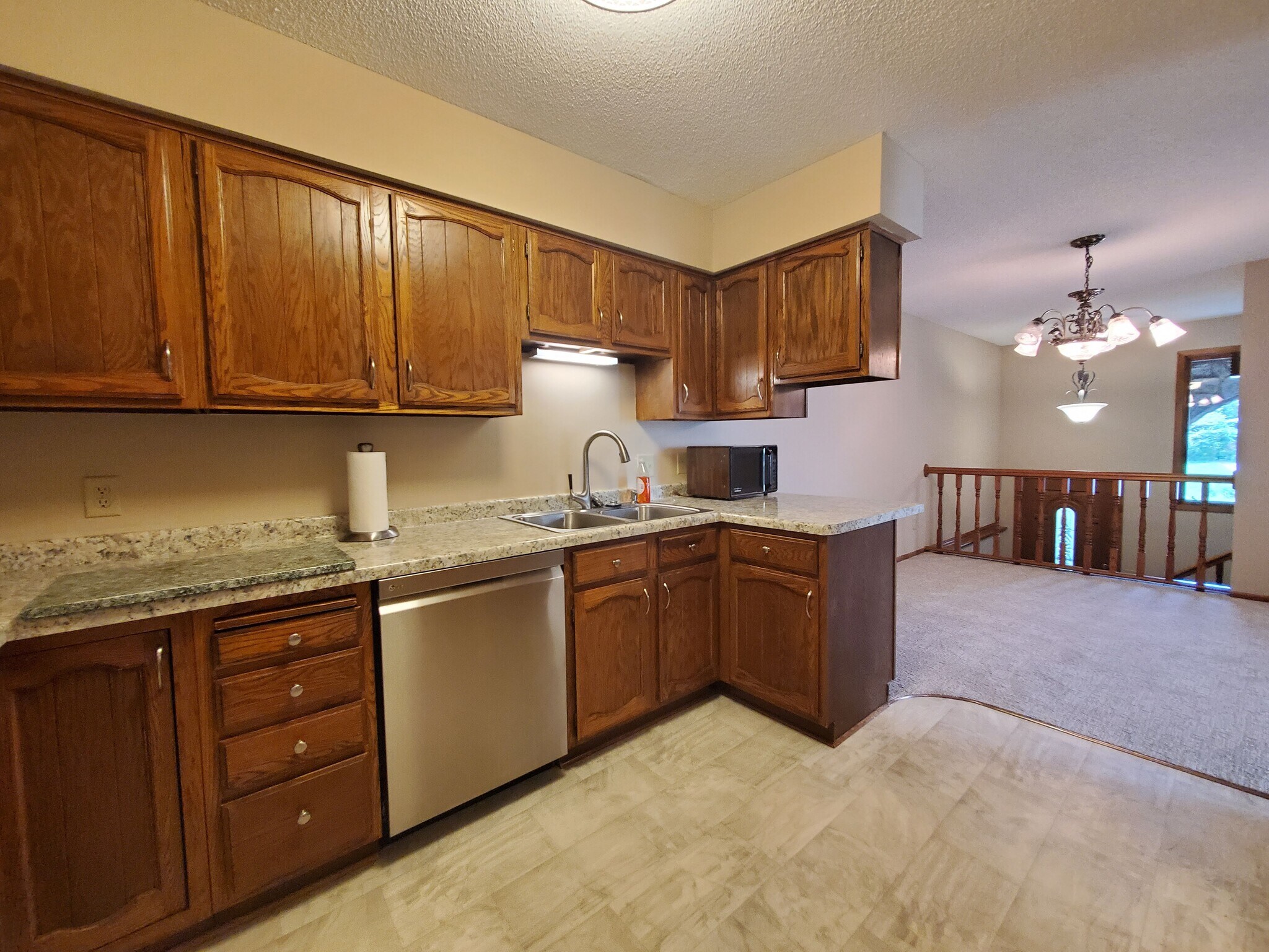 Building Photo - 2517 Cedar Hills Dr