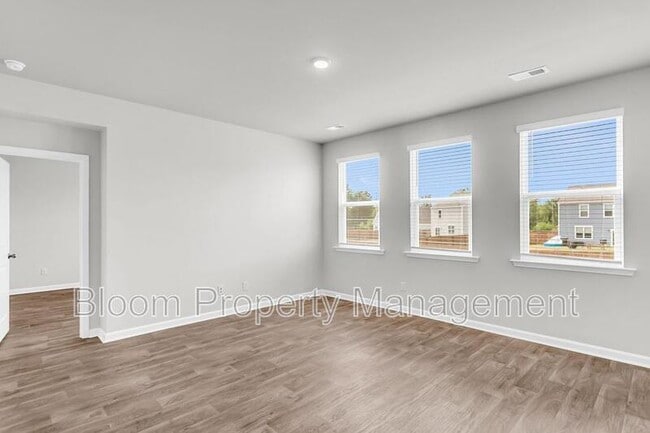 Building Photo - 151 Morning Vw Wy