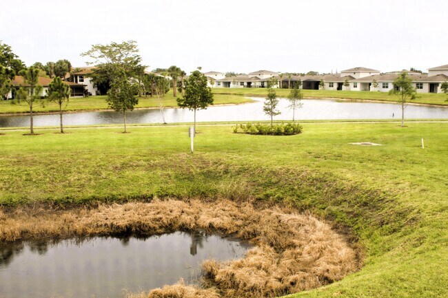 Building Photo - 13283 Pineapple Palm Ct