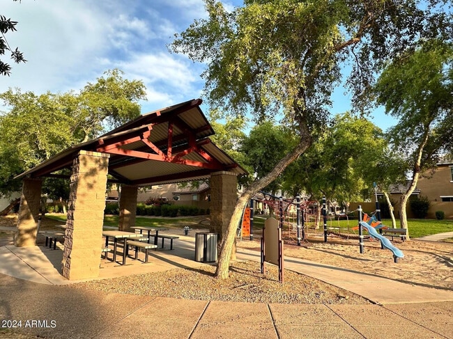 Building Photo - 3823 E Trigger Way