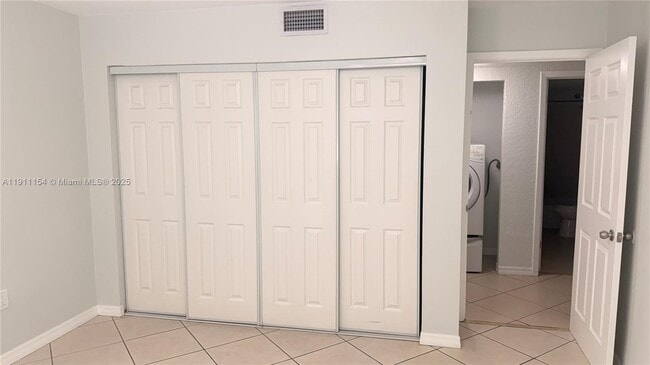 Building Photo - 7430 Miami Lakes Dr