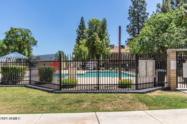 Building Photo - 3320 W McRae Way