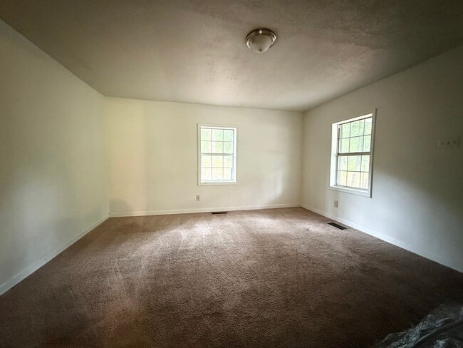 Building Photo - Two Bedroom Home for Rent
