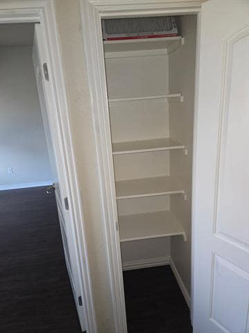 Building Photo - 1629 Summerhill Ct