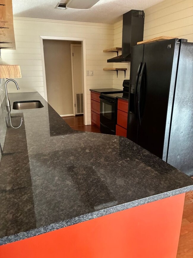 Building Photo - 19 Indian Trail