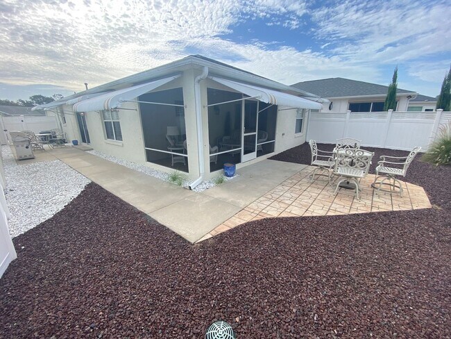 Building Photo - Beautiful Fully Furnished, SEASONAL RENTAL, Courtyard Villa In the Cottages at Summerchase