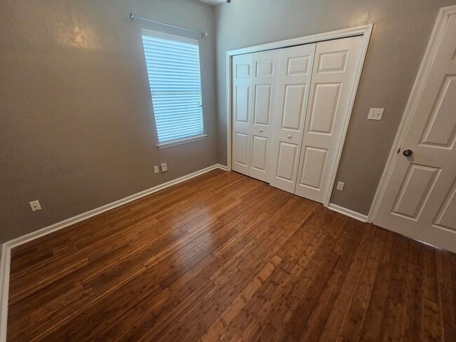 Building Photo - 5436 Hampton Hill Cir