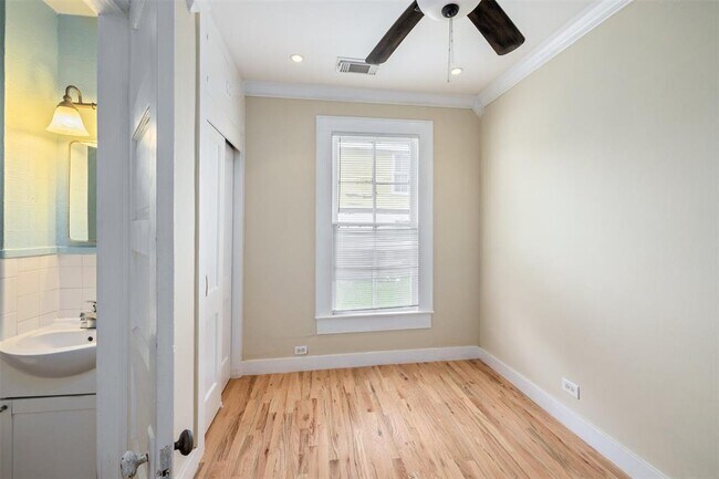 Building Photo - 1710 Avenue O