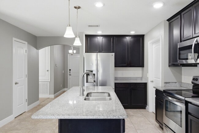 Building Photo - 5604 Shooting Star Ct