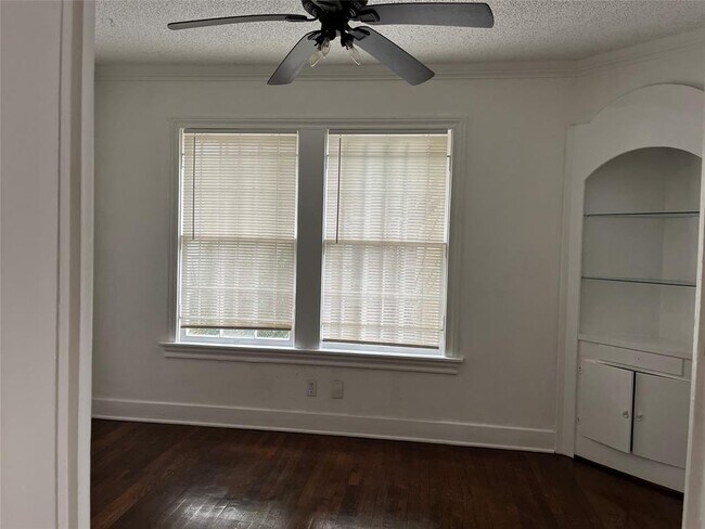 Building Photo - 1939 Richmond Ave.