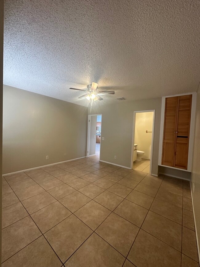 Building Photo - 41423 Adams St