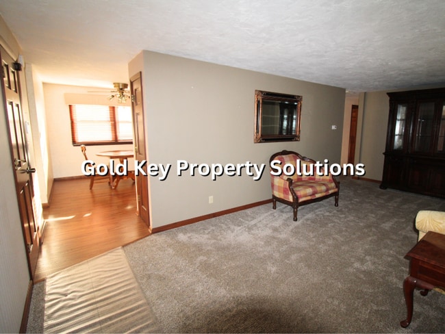 Building Photo - ALEXANDRIA 3 BR 2 FULL BA House in Beautif...